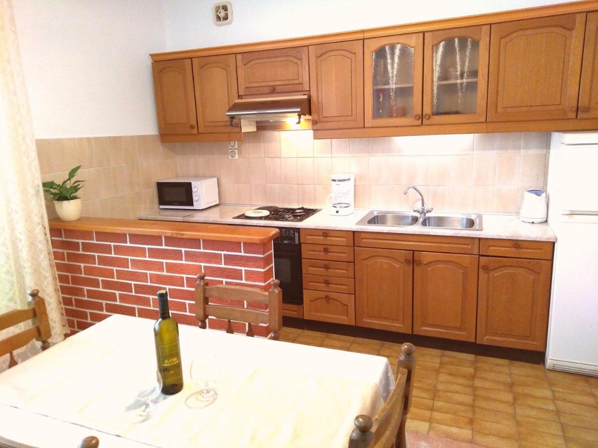 Apartment Nila Сали Екстериор снимка